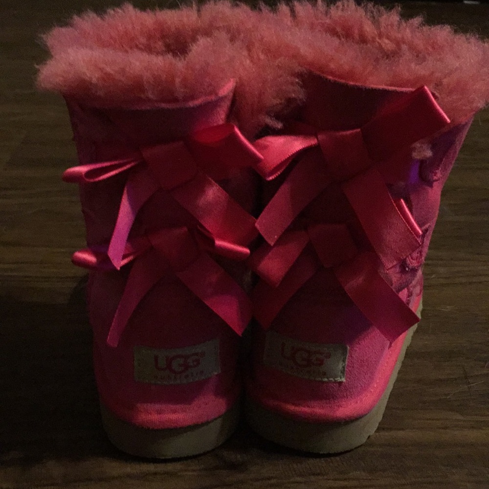 Girls ugh bow boots